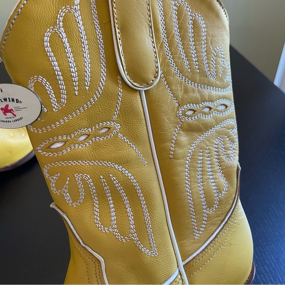 NEW Idyllwind Sunshine-Y Day Western Yellow Boots - Round Toe - Size 7B - Picture 10 of 10